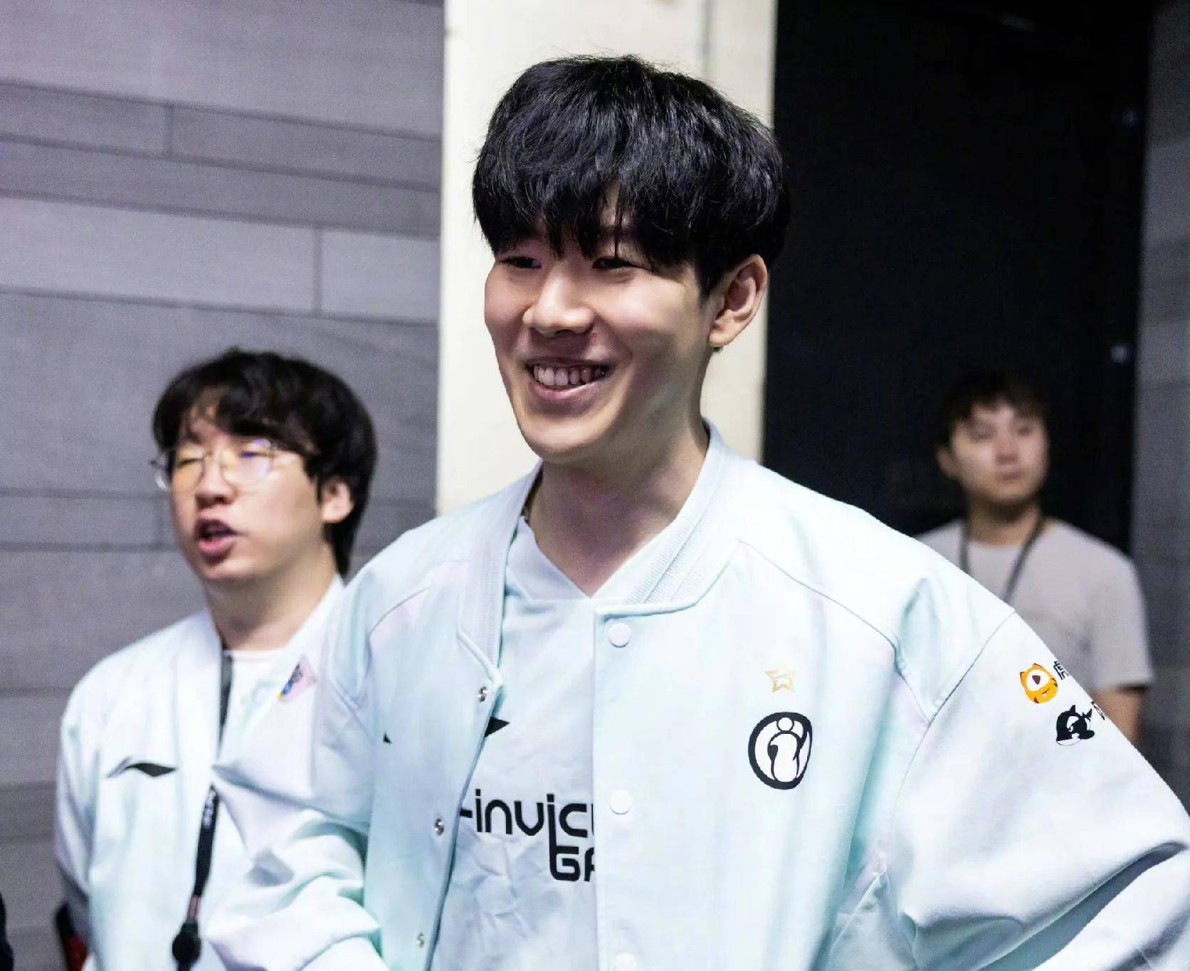 教练组的赛 教练组的赛